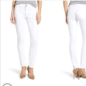 DL1961 Classic White Must Have Jean Florence 27